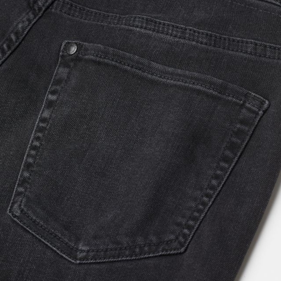 New H&M Premium Freefit® Skinny Jeans - Picture 4 of 11